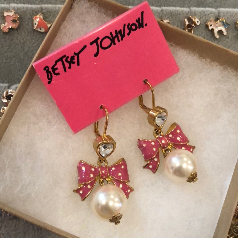 Betsy Johnson now and pearl earrings